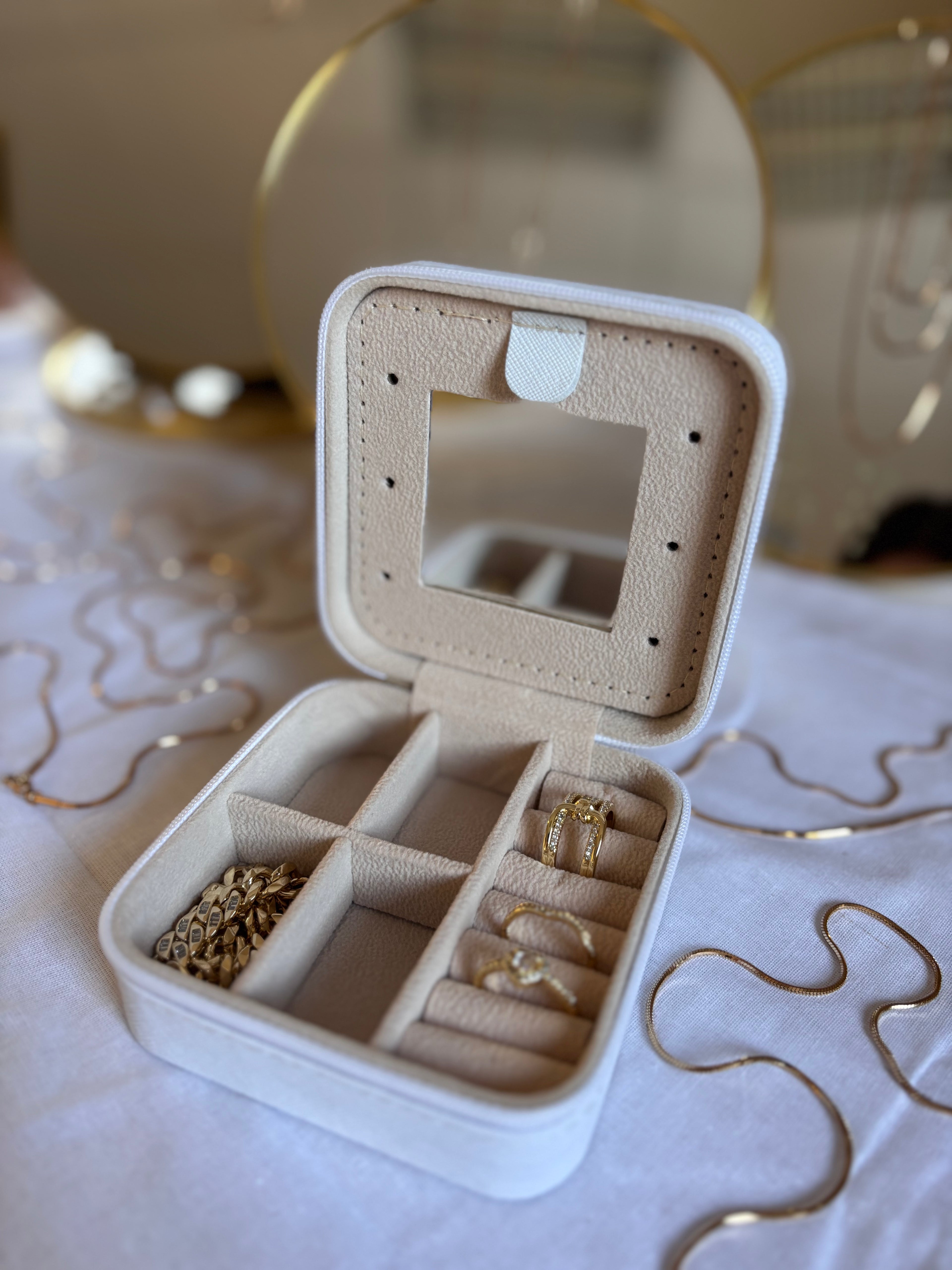 Boîte de Rangement pour Bijoux – 4 Modèles Élégants