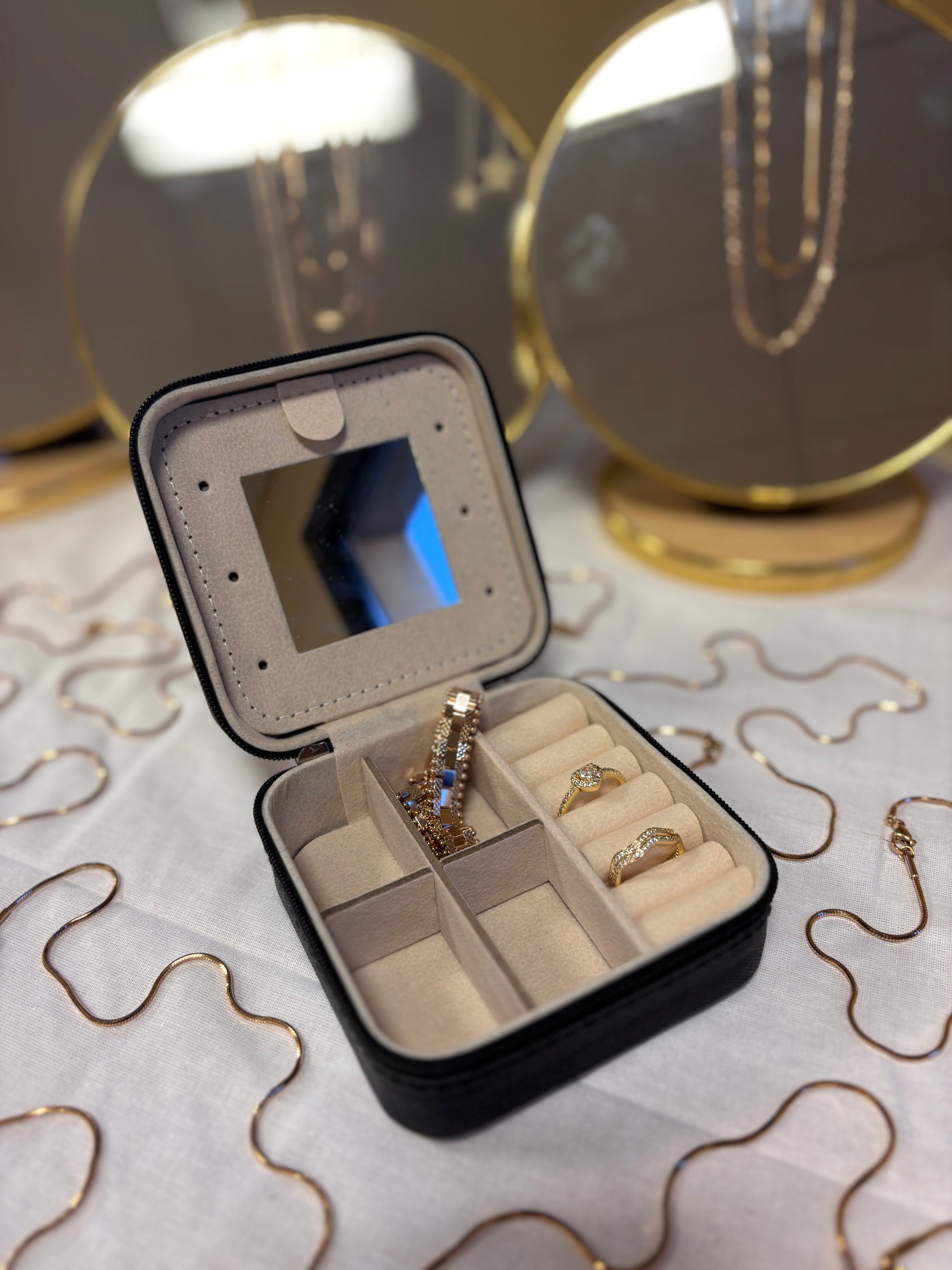 Boîte de Rangement pour Bijoux – 4 Modèles Élégants